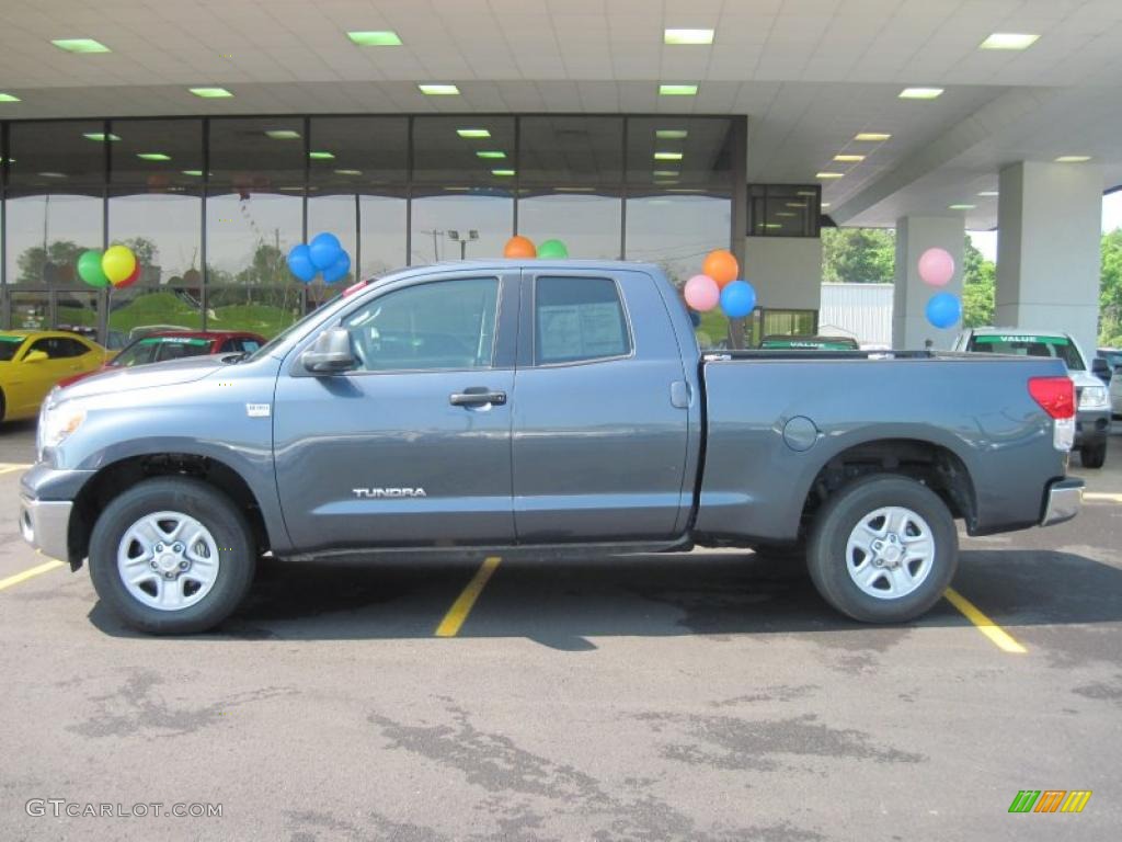 2010 Tundra Double Cab - Slate Gray Metallic / Graphite Gray photo #4