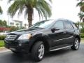 Black - ML 350 4Matic Photo No. 2