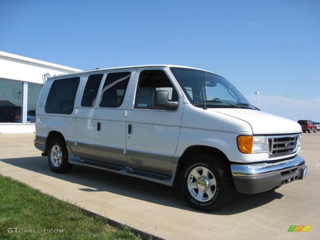 2004 E Series Van E150 Passenger Conversion - Oxford White / Medium Pebble photo #1