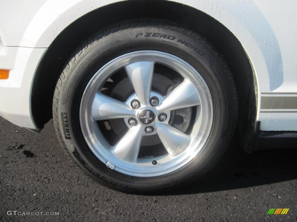 2007 Mustang V6 Premium Convertible - Performance White / Medium Parchment photo #17