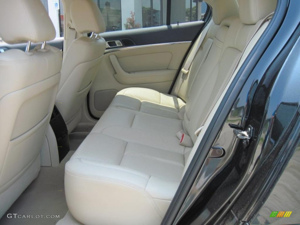 2009 MKS Sedan - Tuxedo Black Metallic / Light Camel photo #9