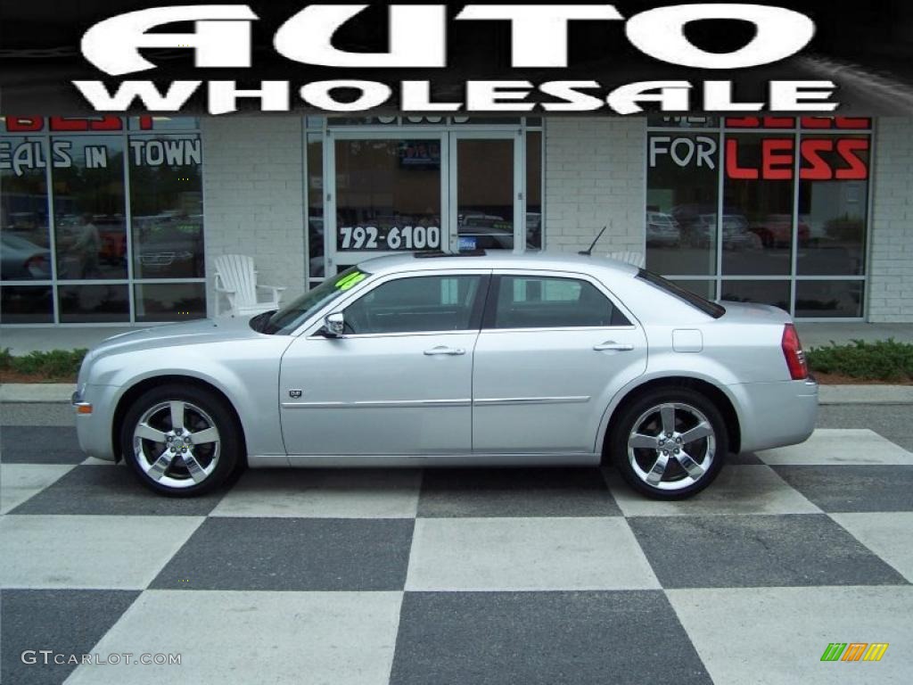 Bright Silver Metallic Chrysler 300