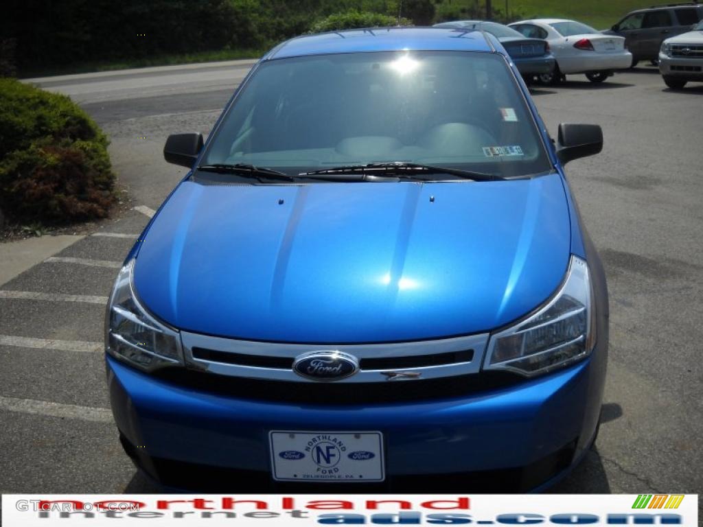 2010 Focus SE Sedan - Blue Flame Metallic / Charcoal Black photo #3