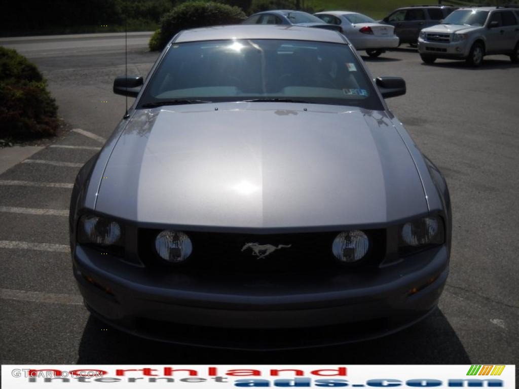 2006 Mustang GT Premium Coupe - Tungsten Grey Metallic / Dark Charcoal photo #3