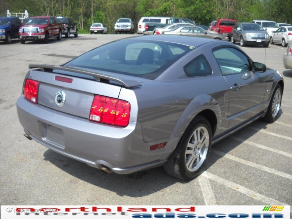 2006 Mustang GT Premium Coupe - Tungsten Grey Metallic / Dark Charcoal photo #6