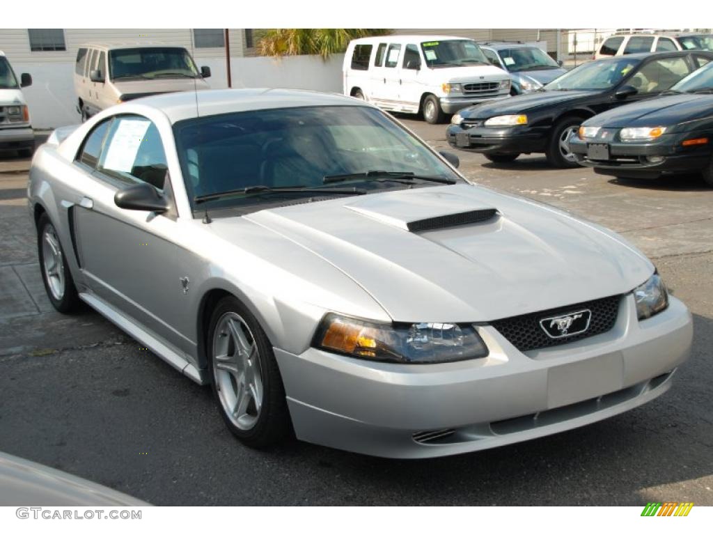 2000 Mustang GT Coupe - Silver Metallic / Dark Charcoal photo #12