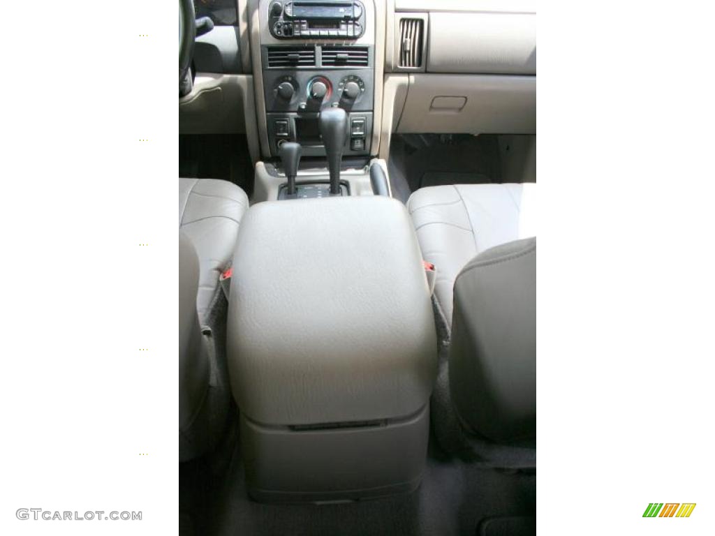 2004 Grand Cherokee Laredo 4x4 - Graphite Metallic / Dark Slate Gray photo #65
