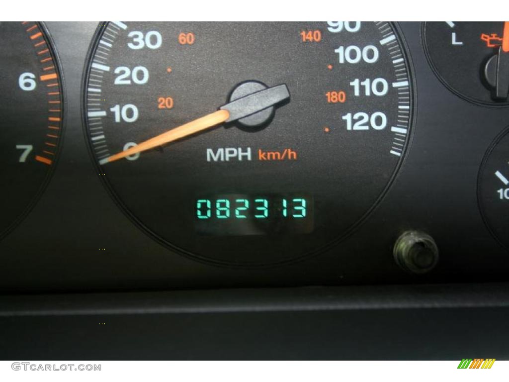 2004 Grand Cherokee Laredo 4x4 - Graphite Metallic / Dark Slate Gray photo #72