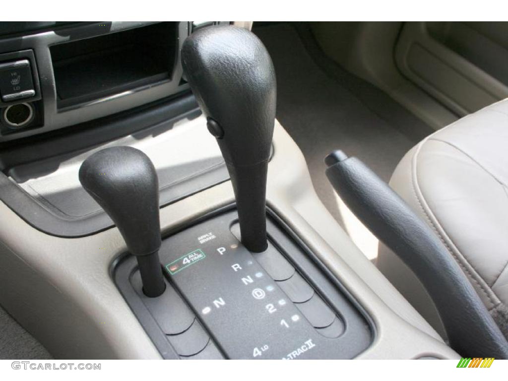 2004 Grand Cherokee Laredo 4x4 - Graphite Metallic / Dark Slate Gray photo #83