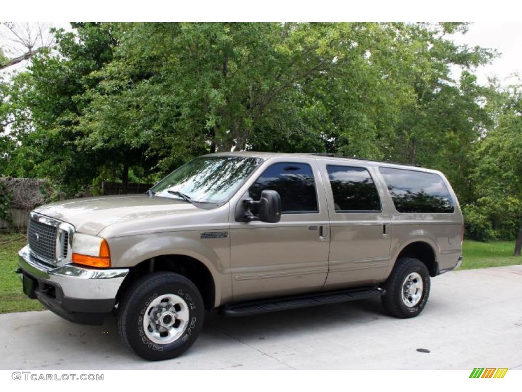 2000 Excursion XLT 4x4 - Arizona Beige Metallic / Medium Parchment photo #2