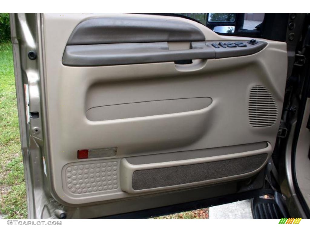 2000 Excursion XLT 4x4 - Arizona Beige Metallic / Medium Parchment photo #35