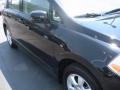 Super Black - Versa 1.8 SL Hatchback Photo No. 4
