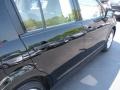 Super Black - Versa 1.8 SL Hatchback Photo No. 5