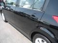 Super Black - Versa 1.8 SL Hatchback Photo No. 7