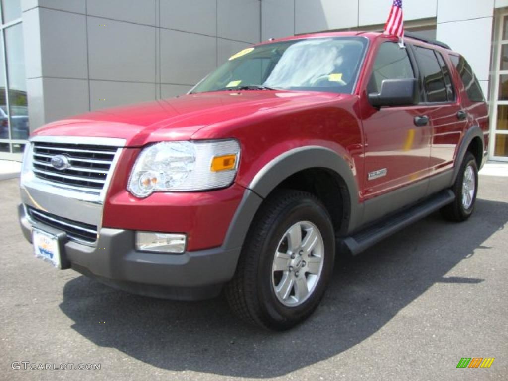 2002 Explorer XLT 4x4 - Toreador Red Metallic / Medium Parchment photo #1