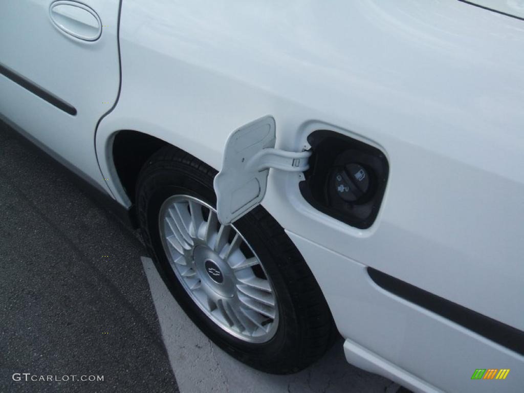 2002 Impala  - White / Neutral photo #6