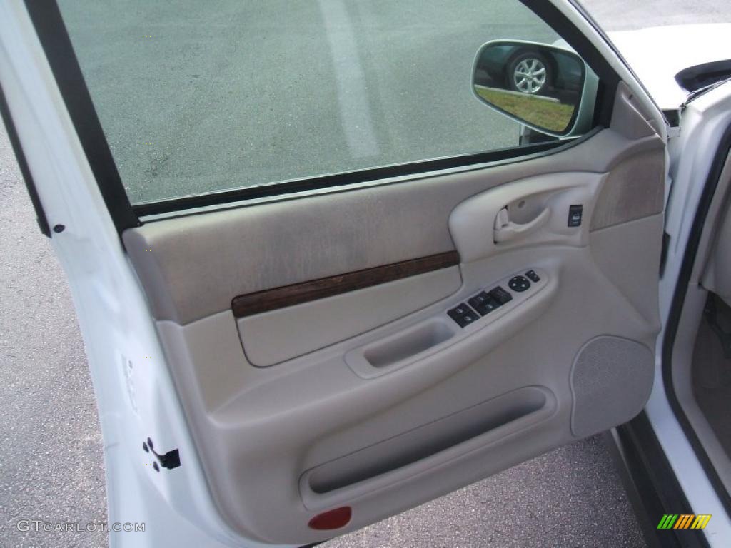 2002 Impala  - White / Neutral photo #7