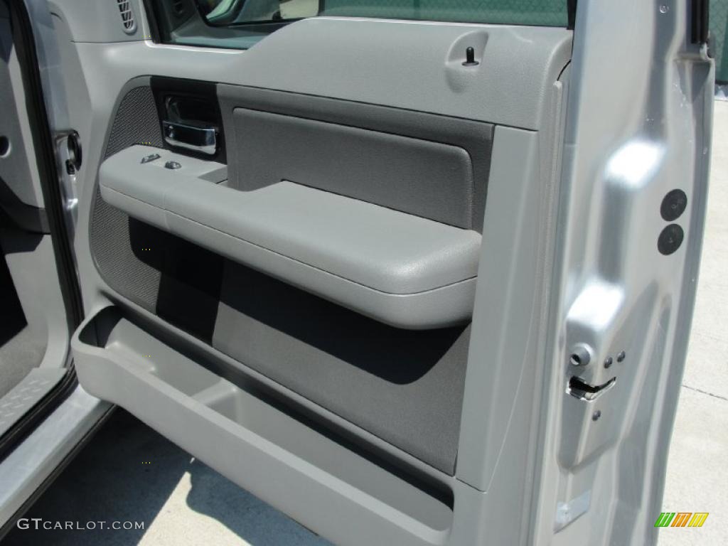 2006 F150 XLT SuperCab - Silver Metallic / Medium/Dark Flint photo #28