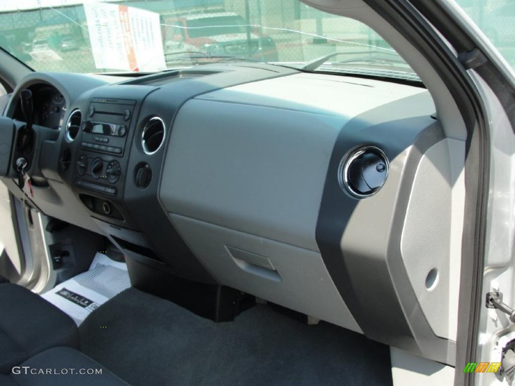 2006 F150 XLT SuperCab - Silver Metallic / Medium/Dark Flint photo #29