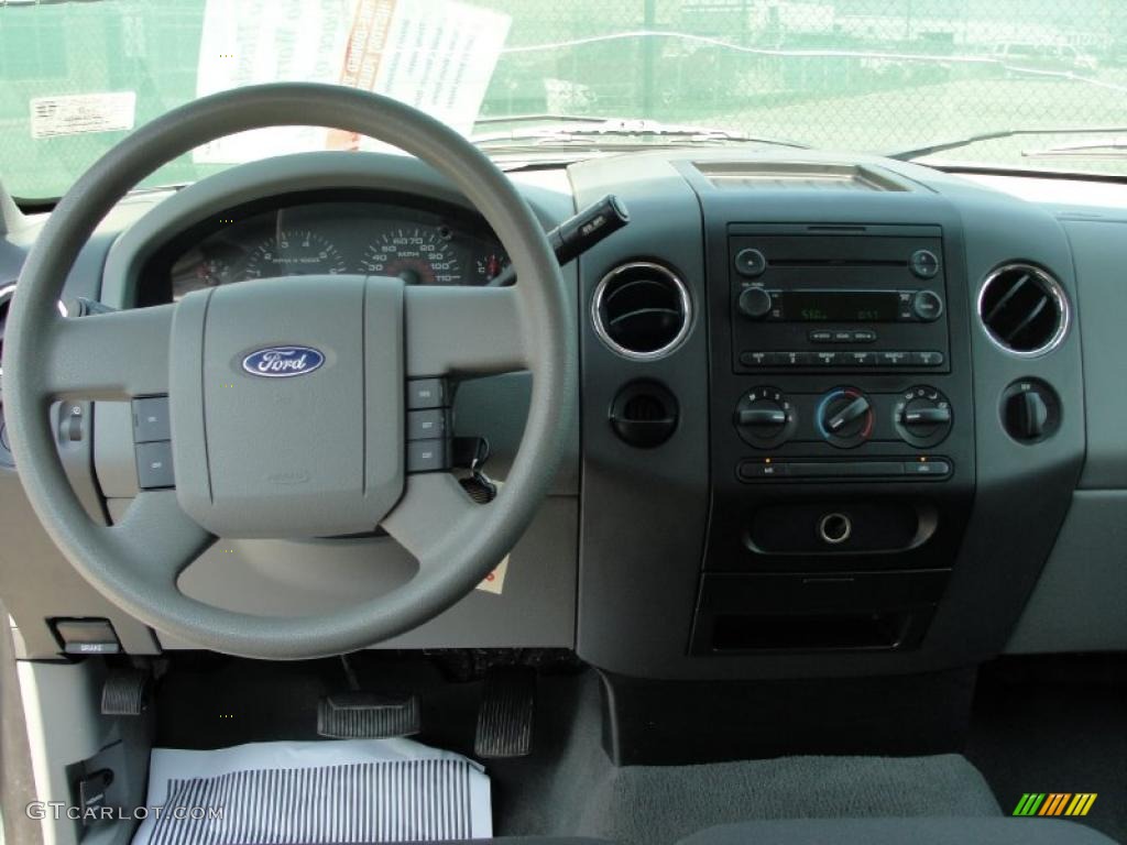 2006 F150 XLT SuperCab - Silver Metallic / Medium/Dark Flint photo #40