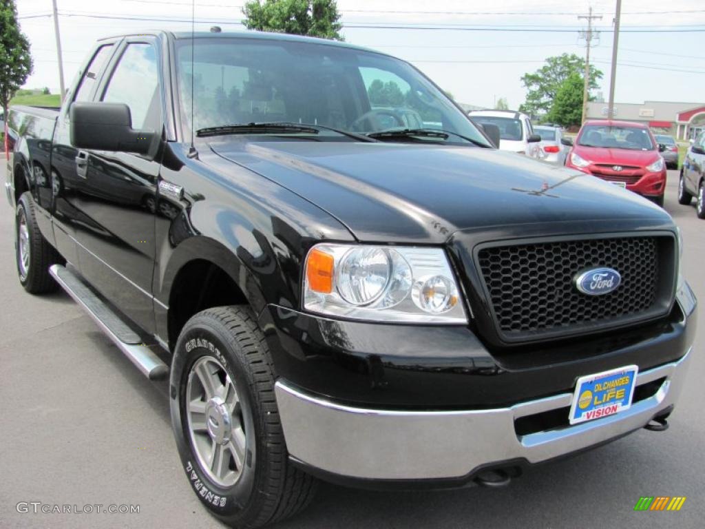 2006 F150 XLT SuperCab 4x4 - Black / Medium/Dark Flint photo #16