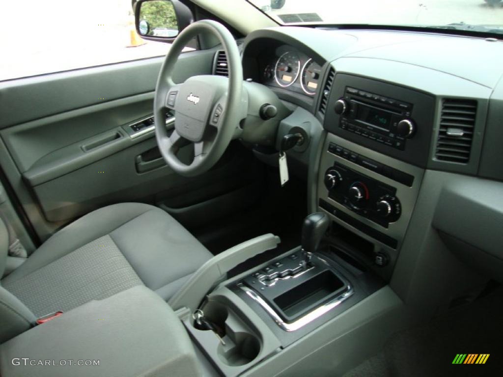 2007 Grand Cherokee Laredo 4x4 - Mineral Gray Metallic / Medium Slate Gray photo #18