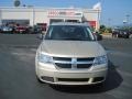 2010 White Gold Dodge Journey SE  photo #2