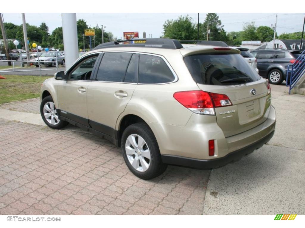 2010 Outback 2.5i Premium Wagon - Harvest Gold Metallic / Warm Ivory photo #7