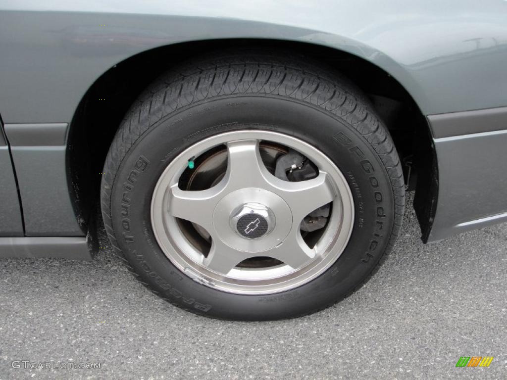 2005 Impala  - Medium Gray Metallic / Medium Gray photo #5