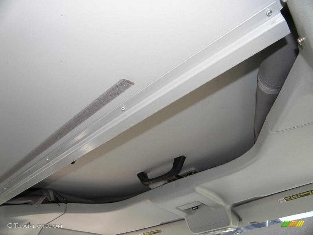2001 EuroVan MV - Arctic White / Grey photo #10