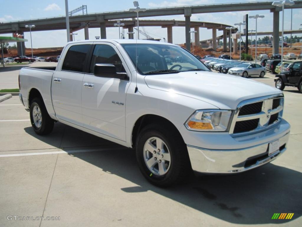 2010 Ram 1500 SLT Crew Cab - Stone White / Light Pebble Beige/Bark Brown photo #2