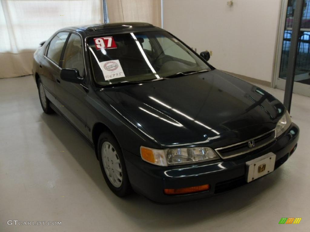 1997 Accord EX Sedan - Sherwood Green Metallic / Ivory photo #5