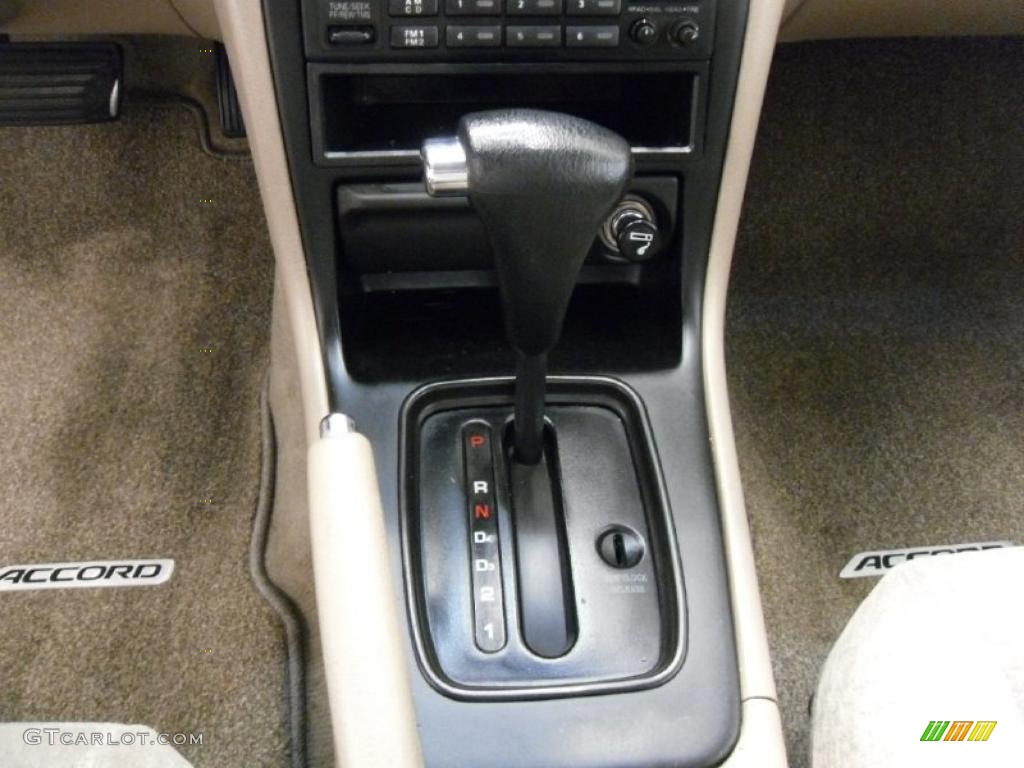 1997 Accord EX Sedan - Sherwood Green Metallic / Ivory photo #11