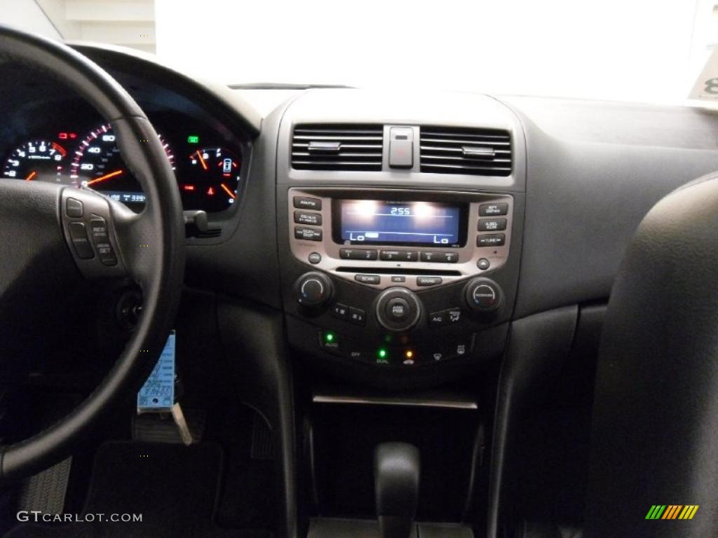 2006 Accord EX V6 Coupe - Nighthawk Black Pearl / Black photo #17