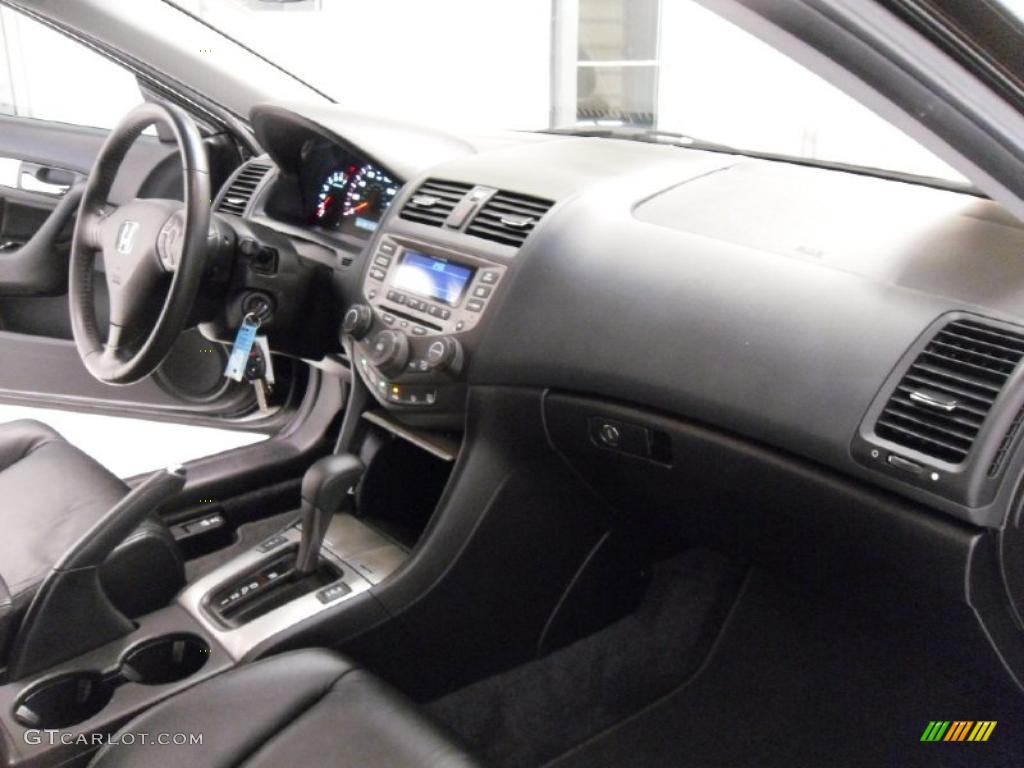 2006 Accord EX V6 Coupe - Nighthawk Black Pearl / Black photo #20