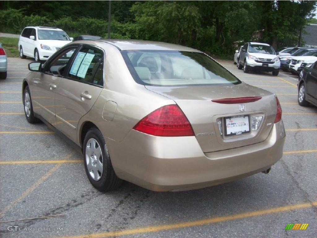 2006 Accord LX Sedan - Desert Mist Metallic / Ivory photo #2