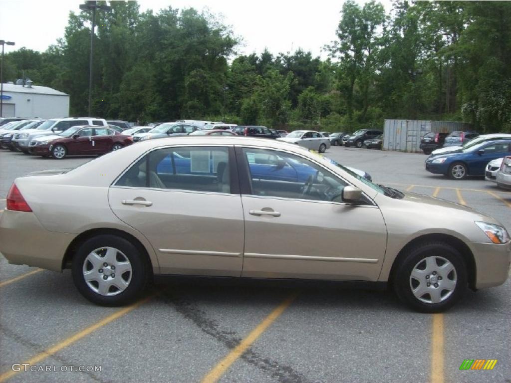 2006 Accord LX Sedan - Desert Mist Metallic / Ivory photo #22