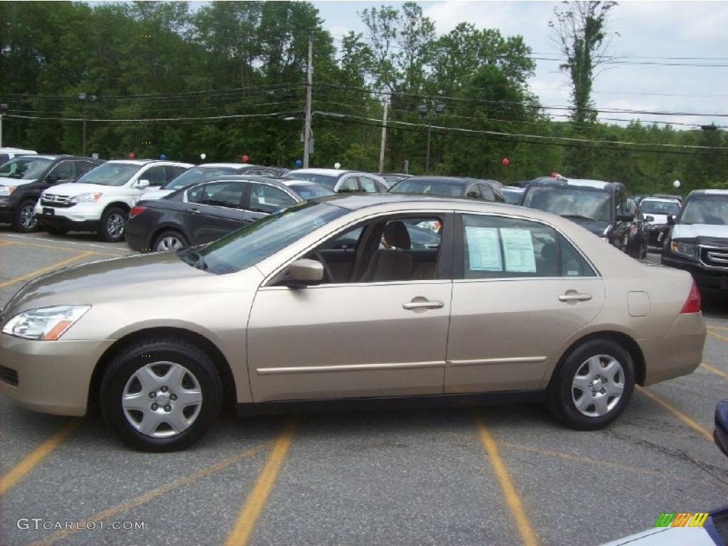 2006 Accord LX Sedan - Desert Mist Metallic / Ivory photo #23