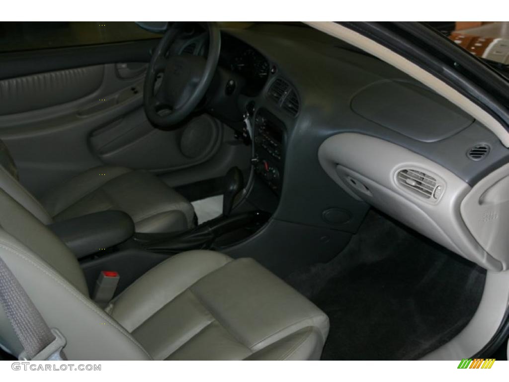 2001 Alero GLS Coupe - Onyx Black / Pewter photo #18