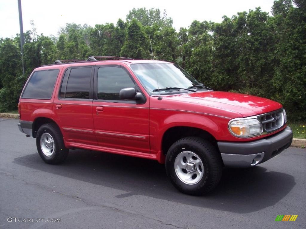 1999 Explorer XLT 4x4 - Bright Red Clearcoat / Dark Graphite photo #2