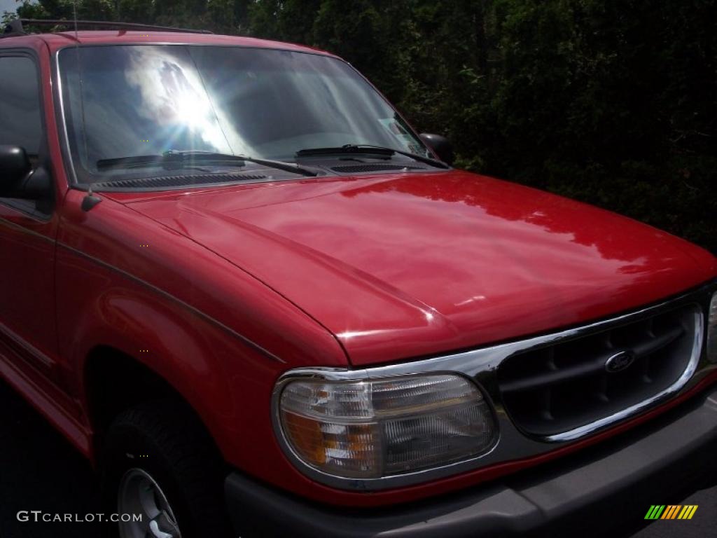 1999 Explorer XLT 4x4 - Bright Red Clearcoat / Dark Graphite photo #5