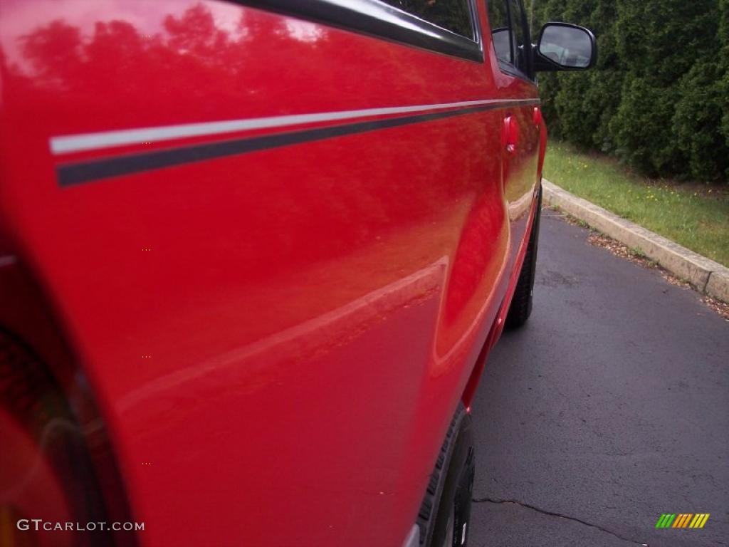 1999 Explorer XLT 4x4 - Bright Red Clearcoat / Dark Graphite photo #15