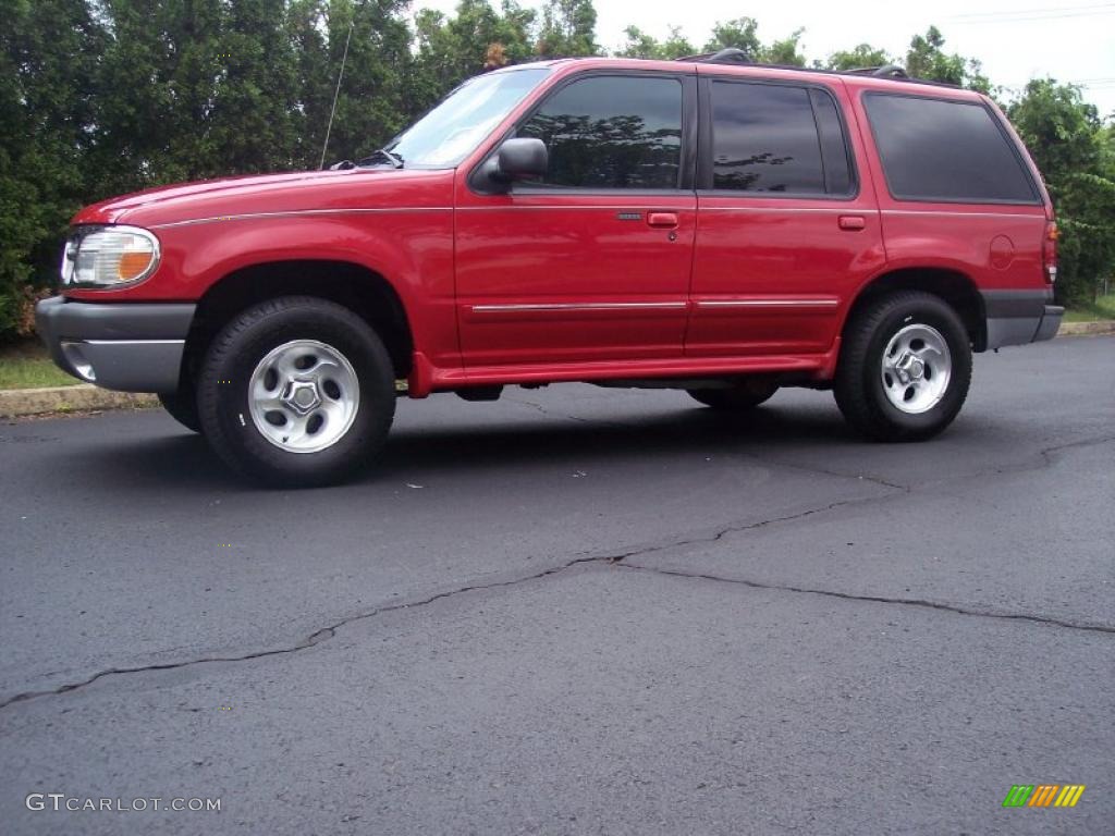 1999 Explorer XLT 4x4 - Bright Red Clearcoat / Dark Graphite photo #18