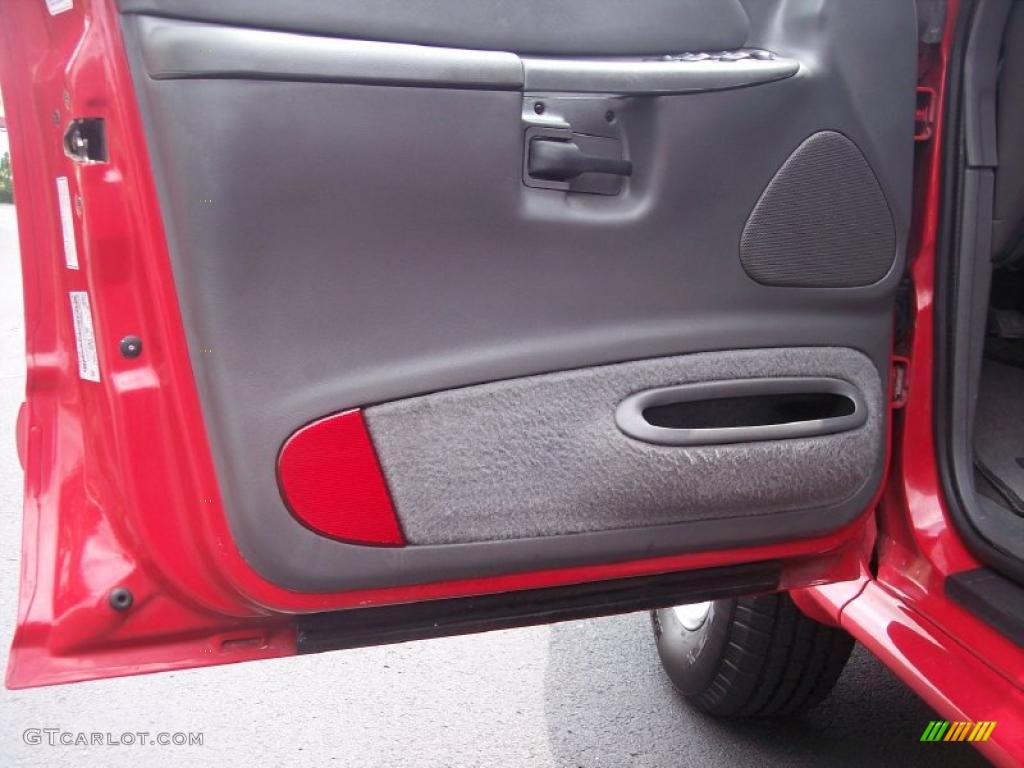 1999 Explorer XLT 4x4 - Bright Red Clearcoat / Dark Graphite photo #23