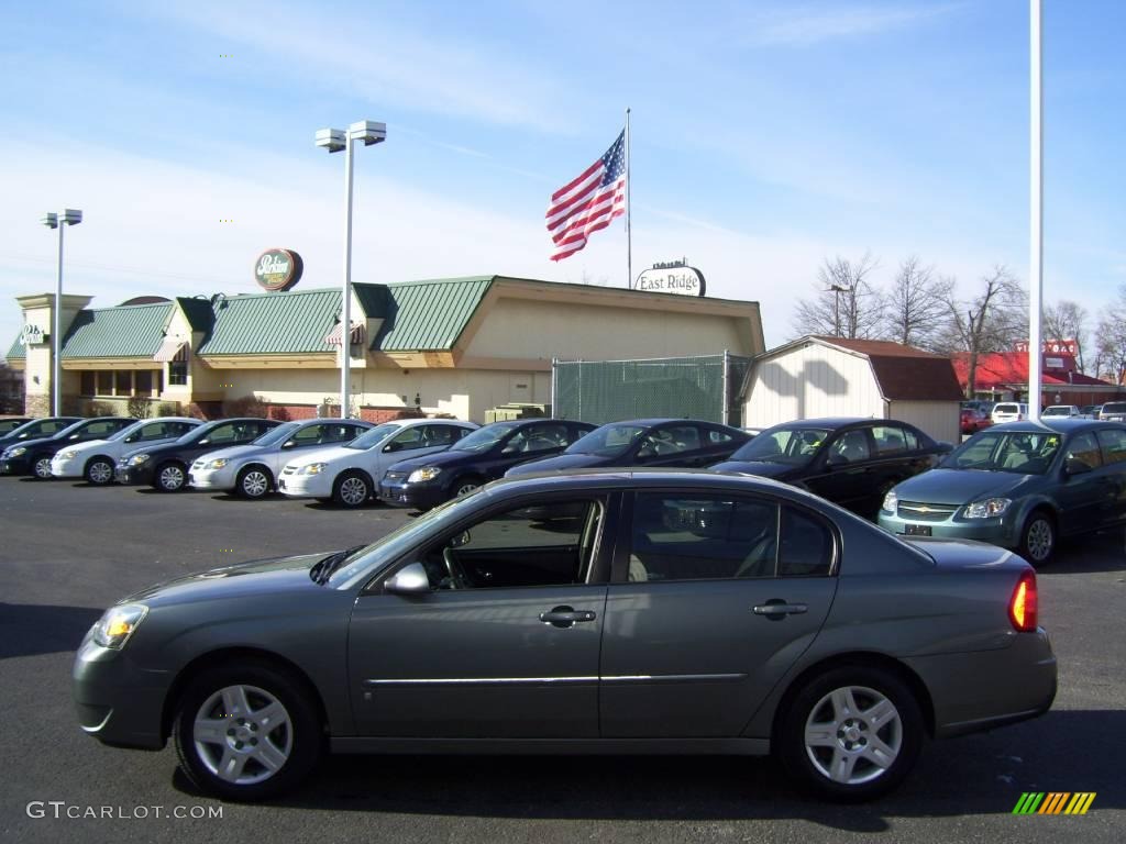 2006 Malibu LT V6 Sedan - Medium Gray Metallic / Titanium Gray photo #2