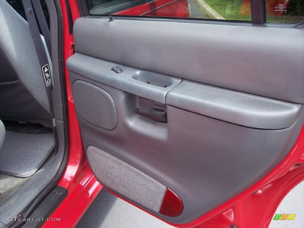 1999 Explorer XLT 4x4 - Bright Red Clearcoat / Dark Graphite photo #31