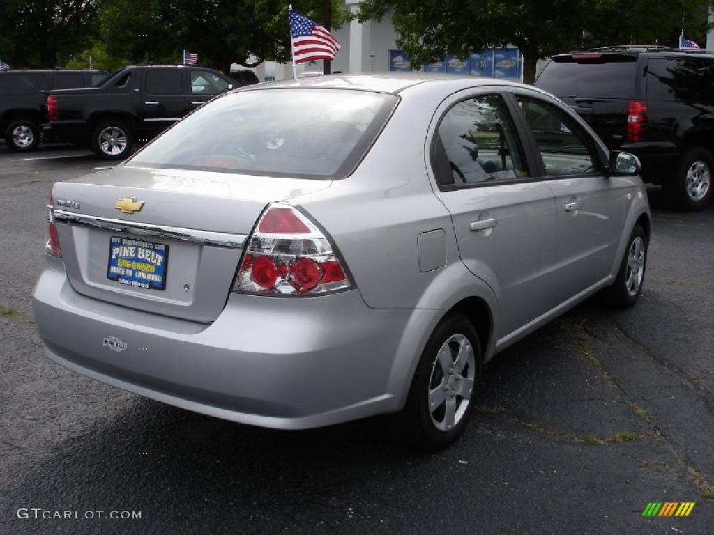 2008 Aveo LS Sedan - Cosmic Silver Metallic / Charcoal photo #4