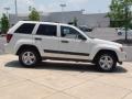 2005 Stone White Jeep Grand Cherokee Laredo 4x4  photo #4