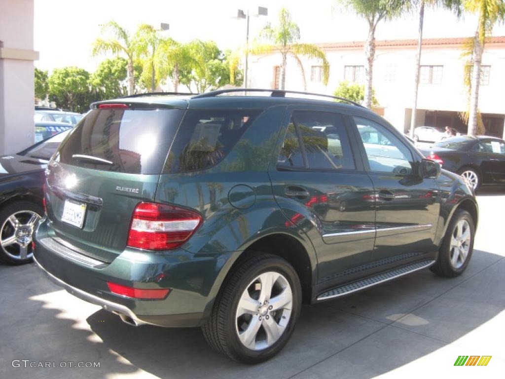 2009 ML 320 BlueTec 4Matic - Jade Green Metallic / Cashmere photo #2