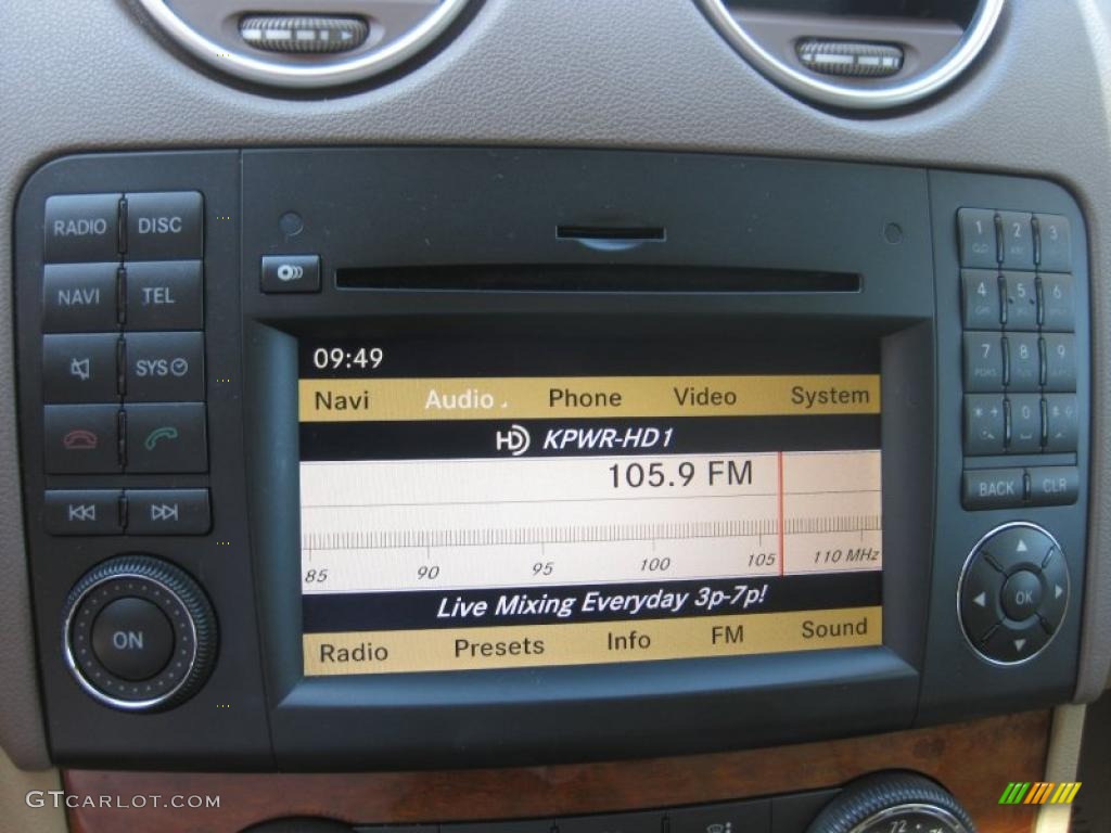 2009 ML 320 BlueTec 4Matic - Jade Green Metallic / Cashmere photo #16